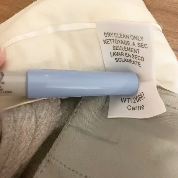 RESERVED BCBGMaxAzria Grey Wool Cropped Carrie Pants Size 4 - Picture 11 of 11